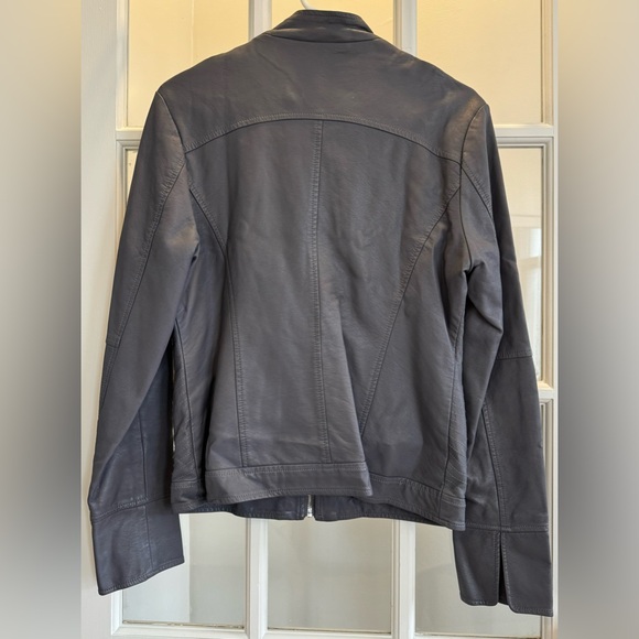 Women short leather jacket - Fasbric - 110$ - Picture 3 of 3